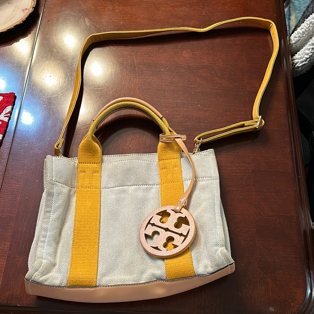 Awesome crossbody canvas TORY BURCH bag!!!!